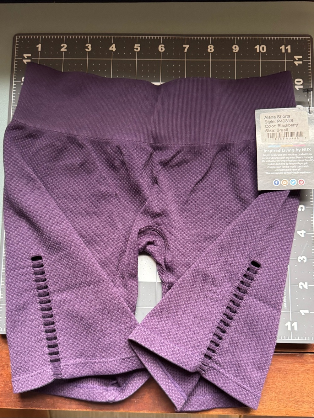 NUX Alana Seamless Shorts in Blackberry Small NWT